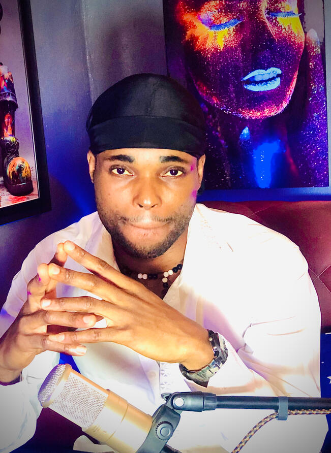 🌍 Our Vision To create a world where missed moments don’t have to be lost forever. Where passing strangers become familiar faces. Where chance encounters turn into real connections. Reseen envisions a future where technology doesn’t distract us from life